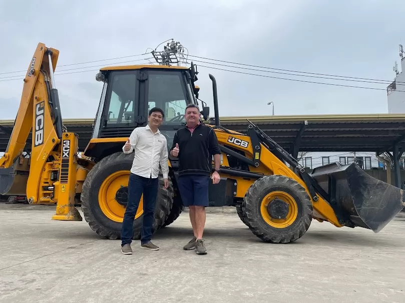 Xe xúc liên hợp JCB 3CX