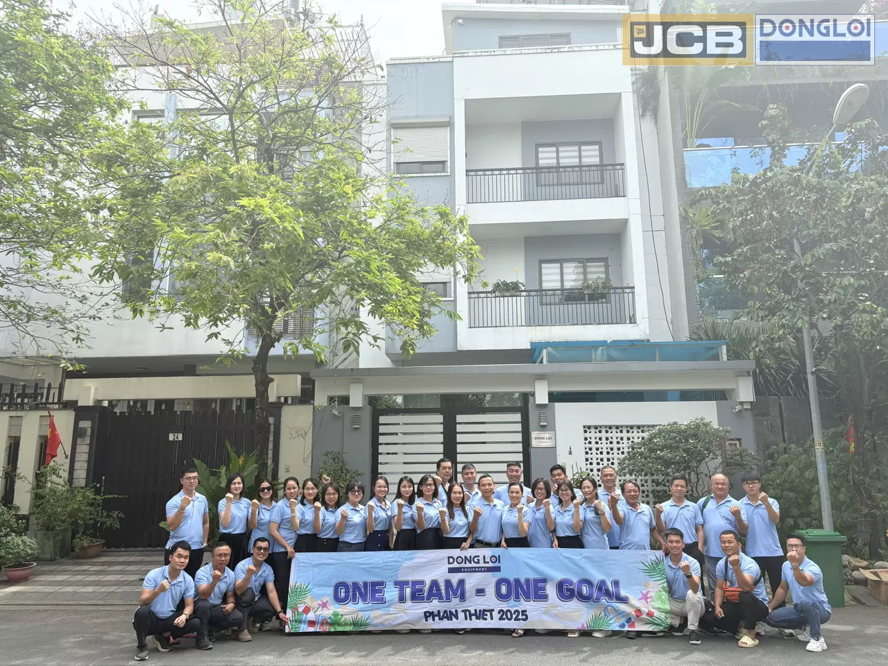 Họp cuối năm công ty Đồng Lợi