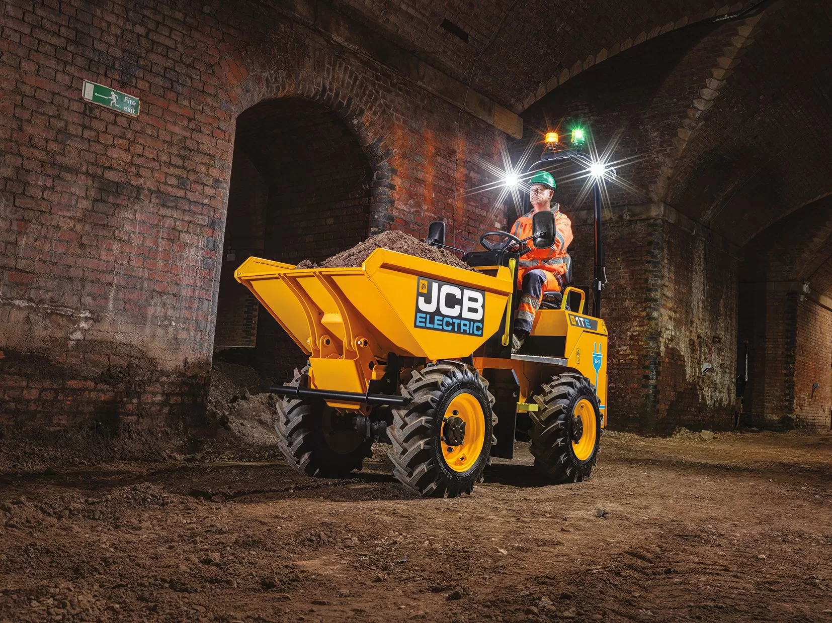 Xe ben chở vật liệu JCB 1TE động cơ điện