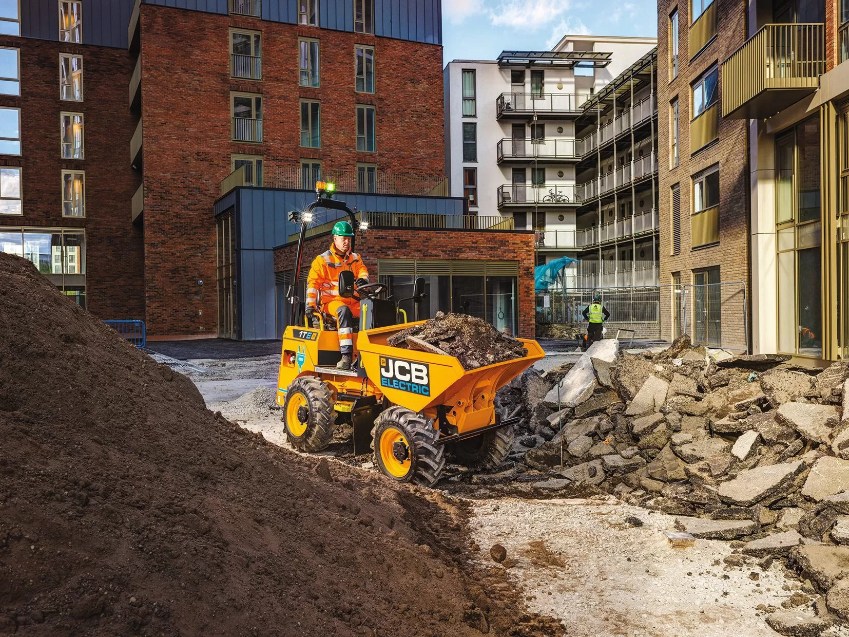 Xe ben chở vật liệu JCB 1TE động cơ điện