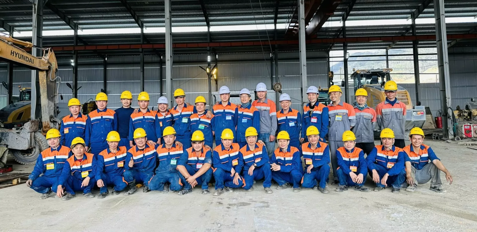 Mua máy xúc đào JCB ở đâu