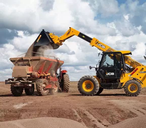 Xe nâng cần dài đa năng JCB 530-70