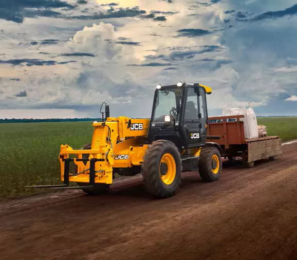 Xe nâng cần dài đa năng JCB 530-70