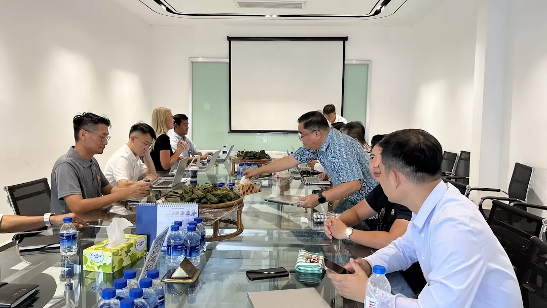 Đồng Lợi – Đại lý JCB Việt Nam tham quan & đào tạo tại đại lý JCB Cambodia