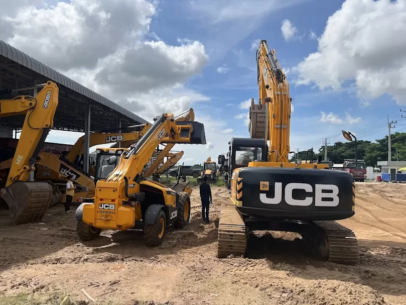 Đồng Lợi – Đại lý JCB Việt Nam tham quan & đào tạo tại đại lý JCB Cambodia