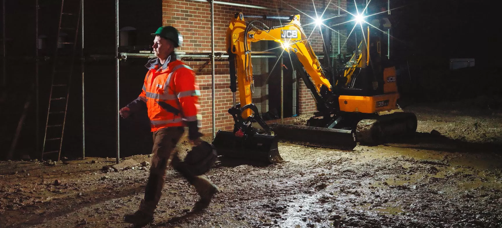 Máy xúc đào mini JCB E35Z