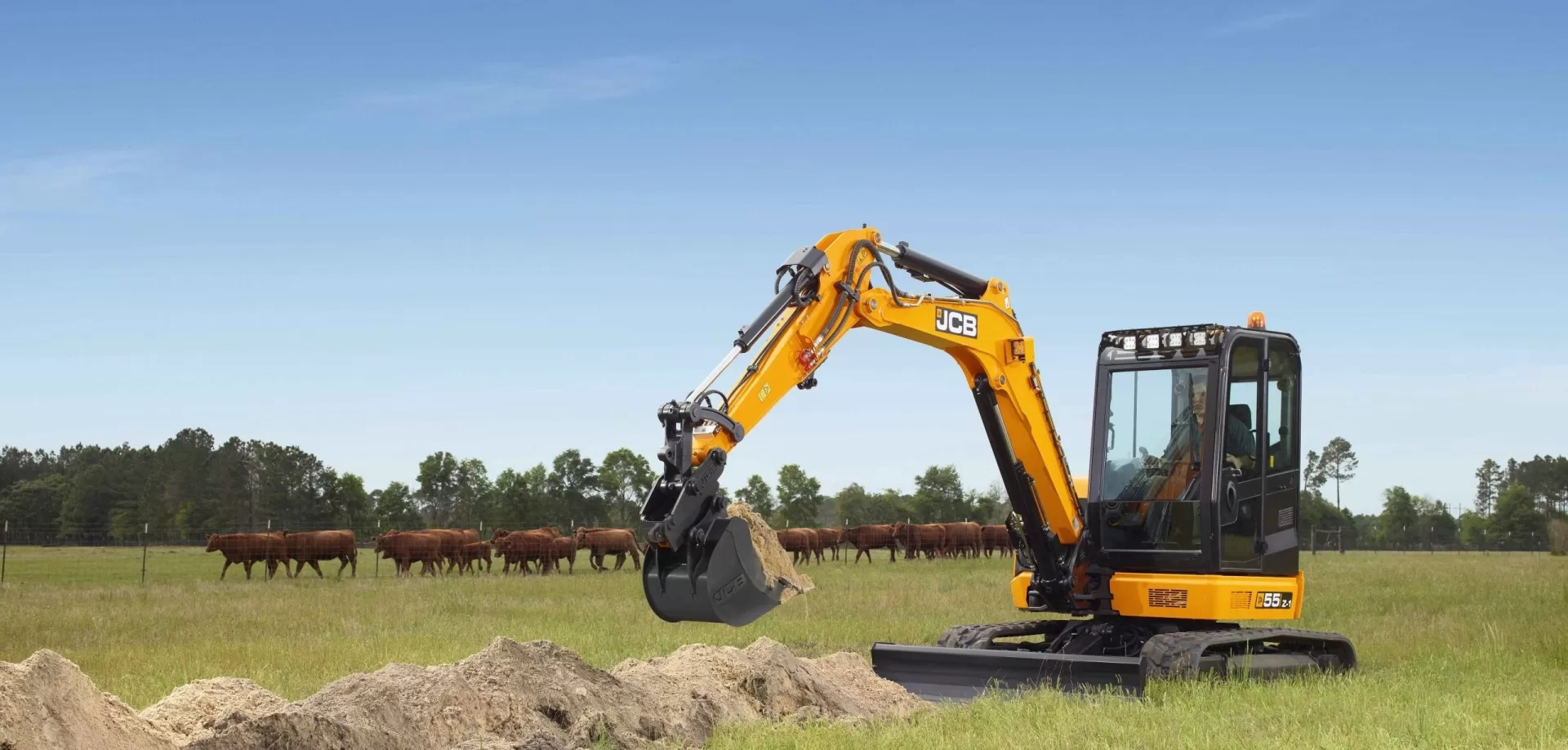 Máy xúc đào mini/ Xe cuốc mini E55Z