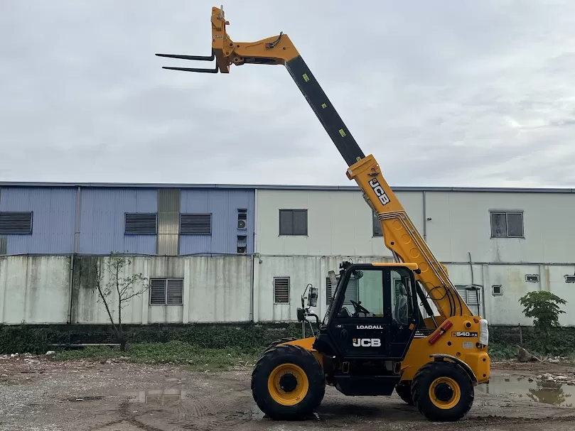 Giới thiệu xe nâng cần dài JCB 540-70