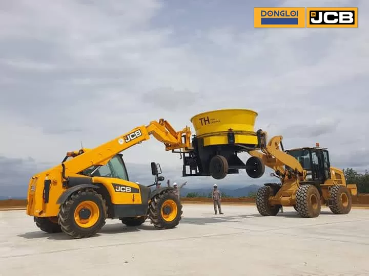 JCB 540-70 – Xe nâng đa năng cho trang trại bò sữa hiện đại