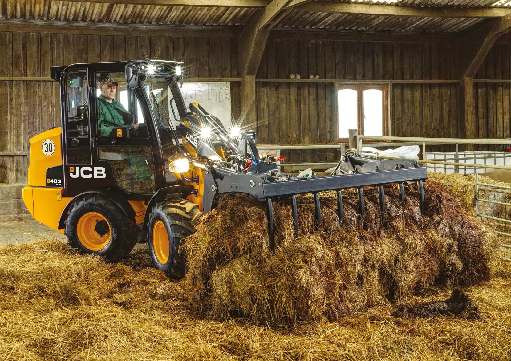 Xe xúc lật bánh lốp JCB 403 PLUS