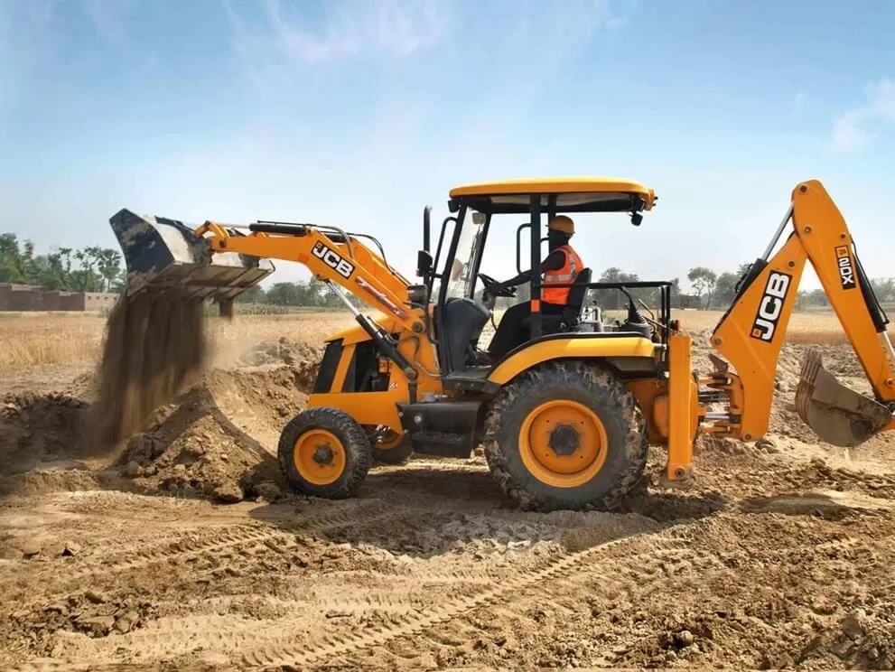 JCB 2CX & 3CX – Máy xúc liên hợp 2 đầu đa năng cho xây dựng và sân golf